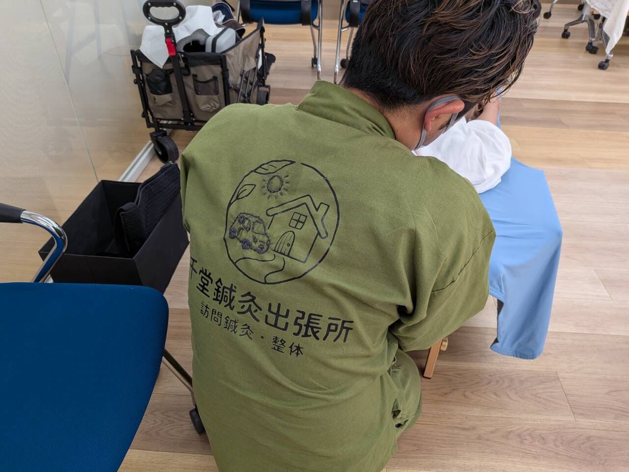 有資格者が対応